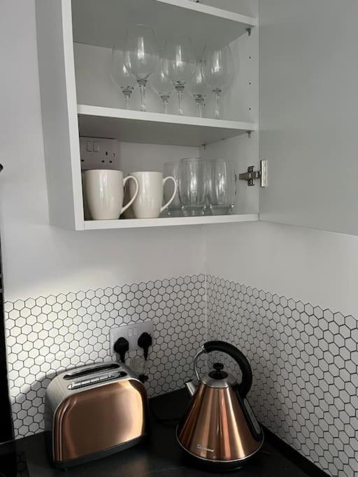 Stylish Townhouse In Lincoln Villa Buitenkant foto